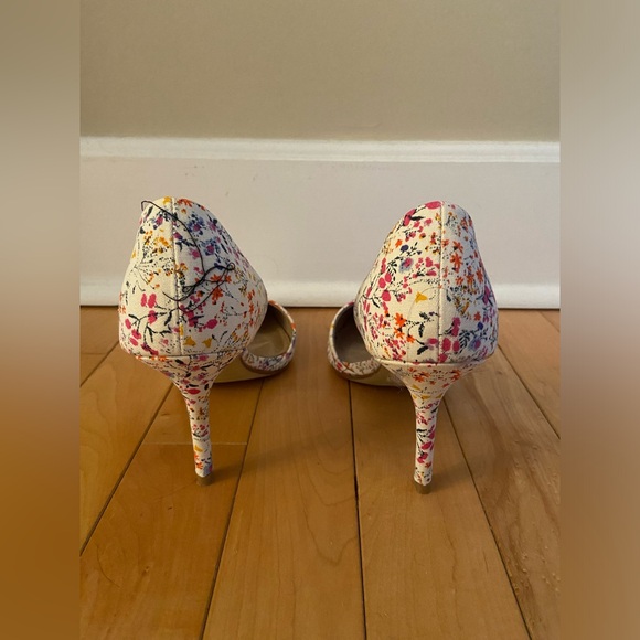 Heels - Picture 6 of 7